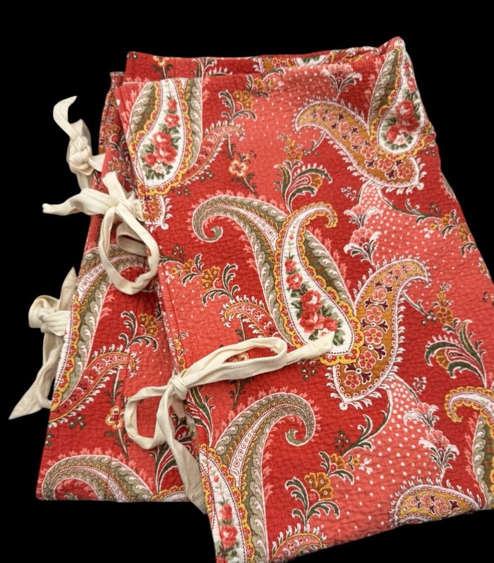 Soft Surroundings Set 2 Standard Pillow Shams Coral Pink Paisley Ties Matelasse